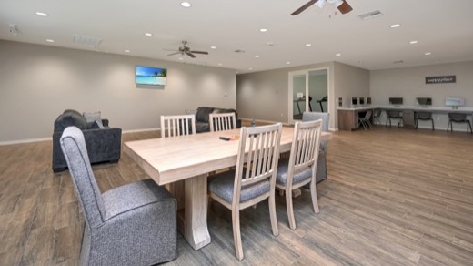 Sandal Family Apartments photo 9